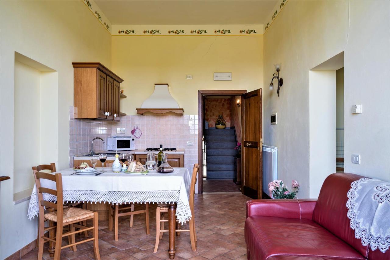 Pensjonat Borgo Il Villino Casole dʼElsa Zewnętrze zdjęcie