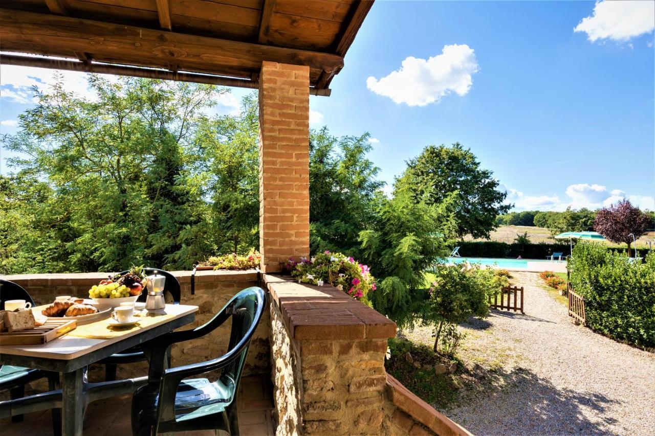 Pensjonat Borgo Il Villino Casole dʼElsa Zewnętrze zdjęcie