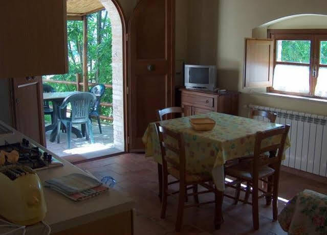 Pensjonat Borgo Il Villino Casole dʼElsa Zewnętrze zdjęcie